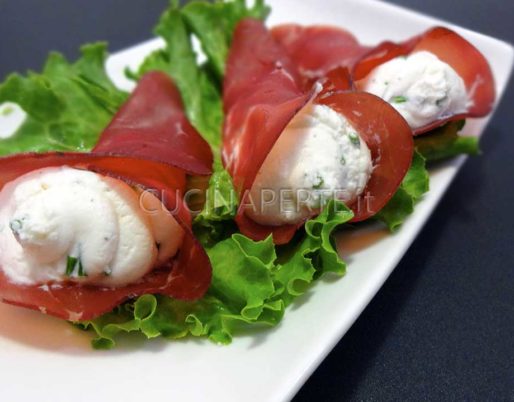 Coni di bresaola al formaggio