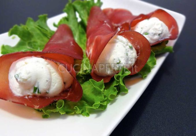 Coni di bresaola al formaggio