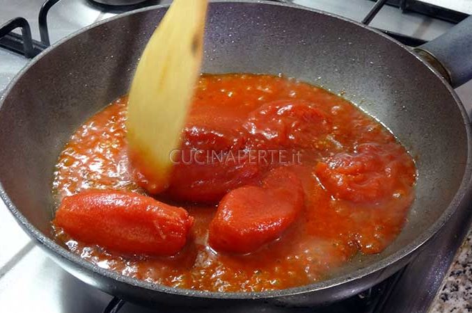 Pomodori in padella