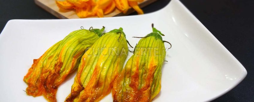 Fiori di zucca ripieni al forno