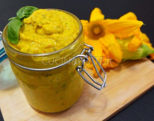 Pesto ai fiori di zucca