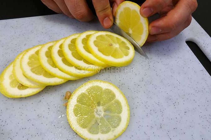 Affettare limone