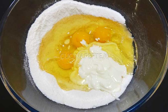 Aggiungere uova