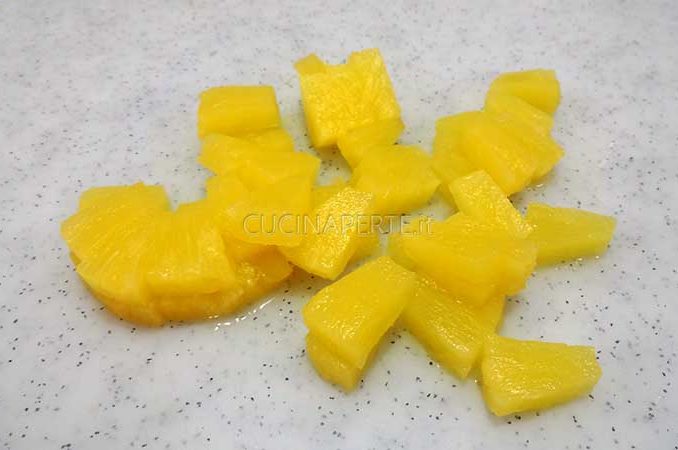 Ananas a pezzetti