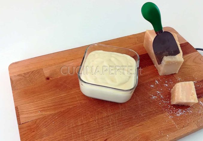 Crema al Parmigiano