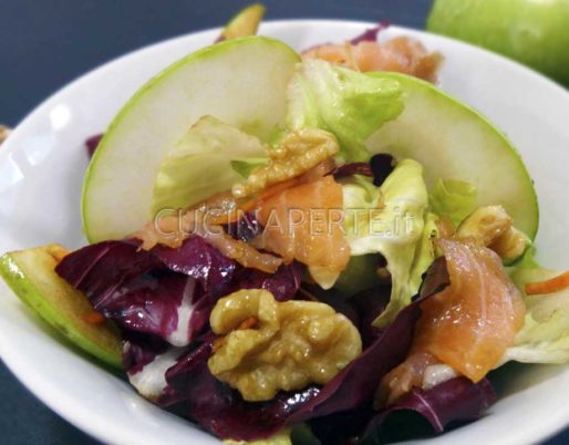 Insalata con salmone affumicaro