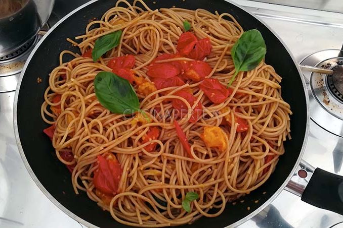 spaghetti al pomodoro