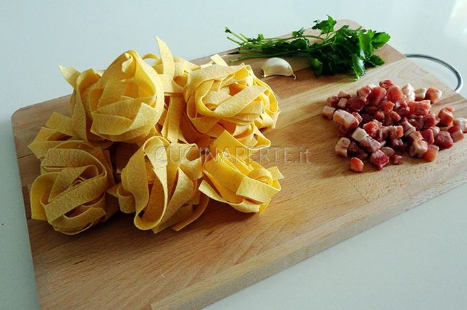 Tagliere con ongredienti