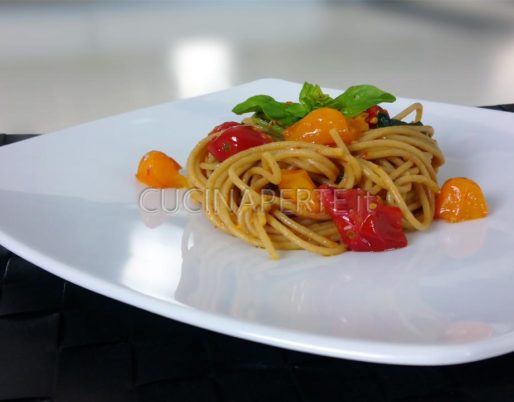 spaghetti con pomodoro