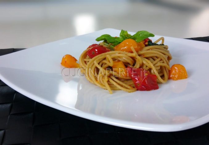 spaghetti con pomodoro