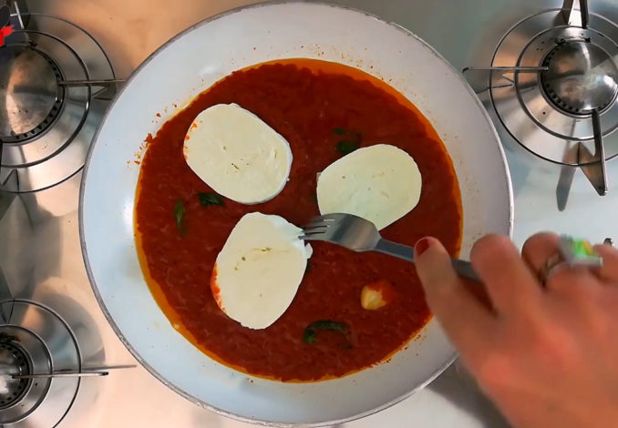 mozzarella con la salsa