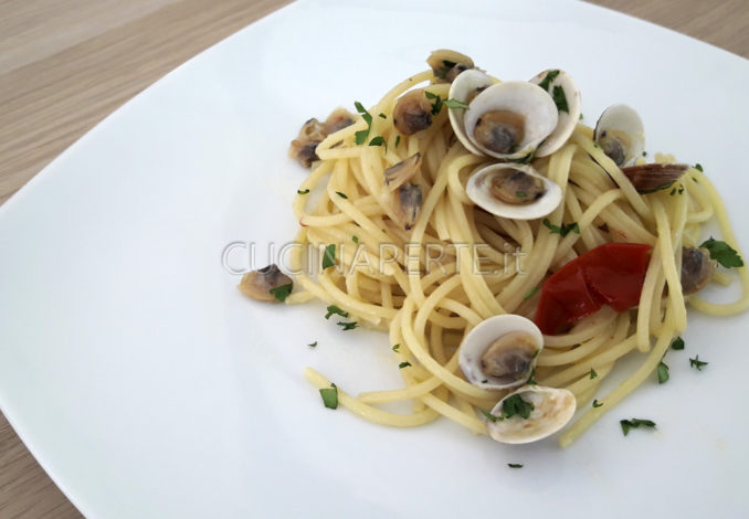 Spaghetti con vongole