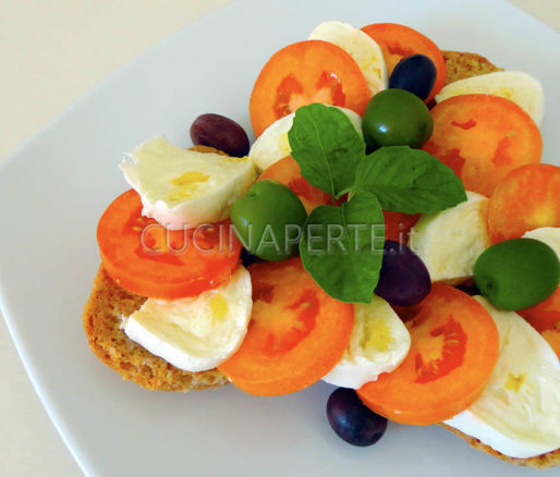 Fresella caprese