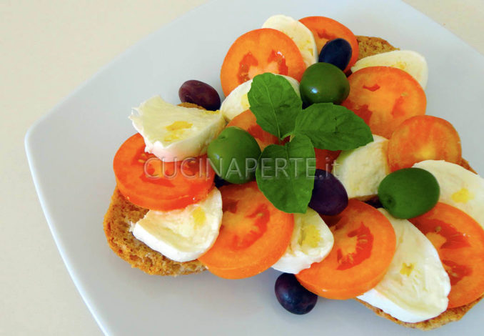 Fresella caprese