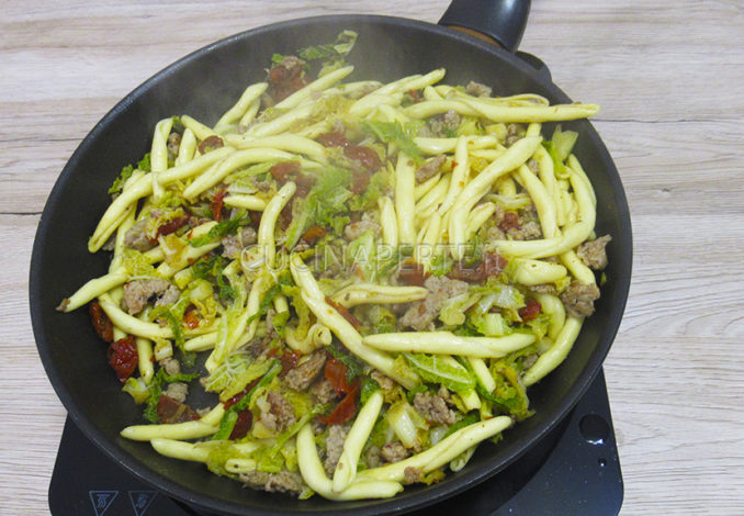 Aggiungere pasta