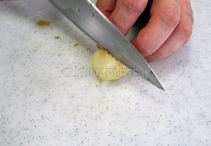 Tagliare cipolle