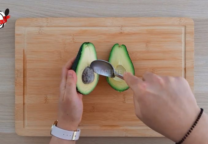 Come pulire l'avocado